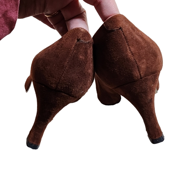 Vintage Bandolino Women's Brown Suede Leather Pump Heels Size 10 - Picture 3 of 7